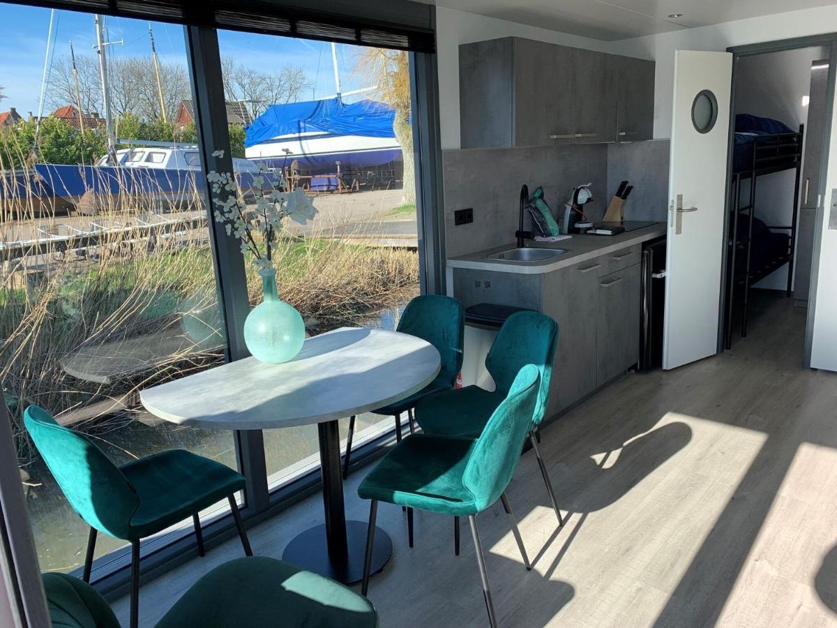 فندق Waterfront Houseboat Near The Centre مونِكِندام المظهر الخارجي الصورة