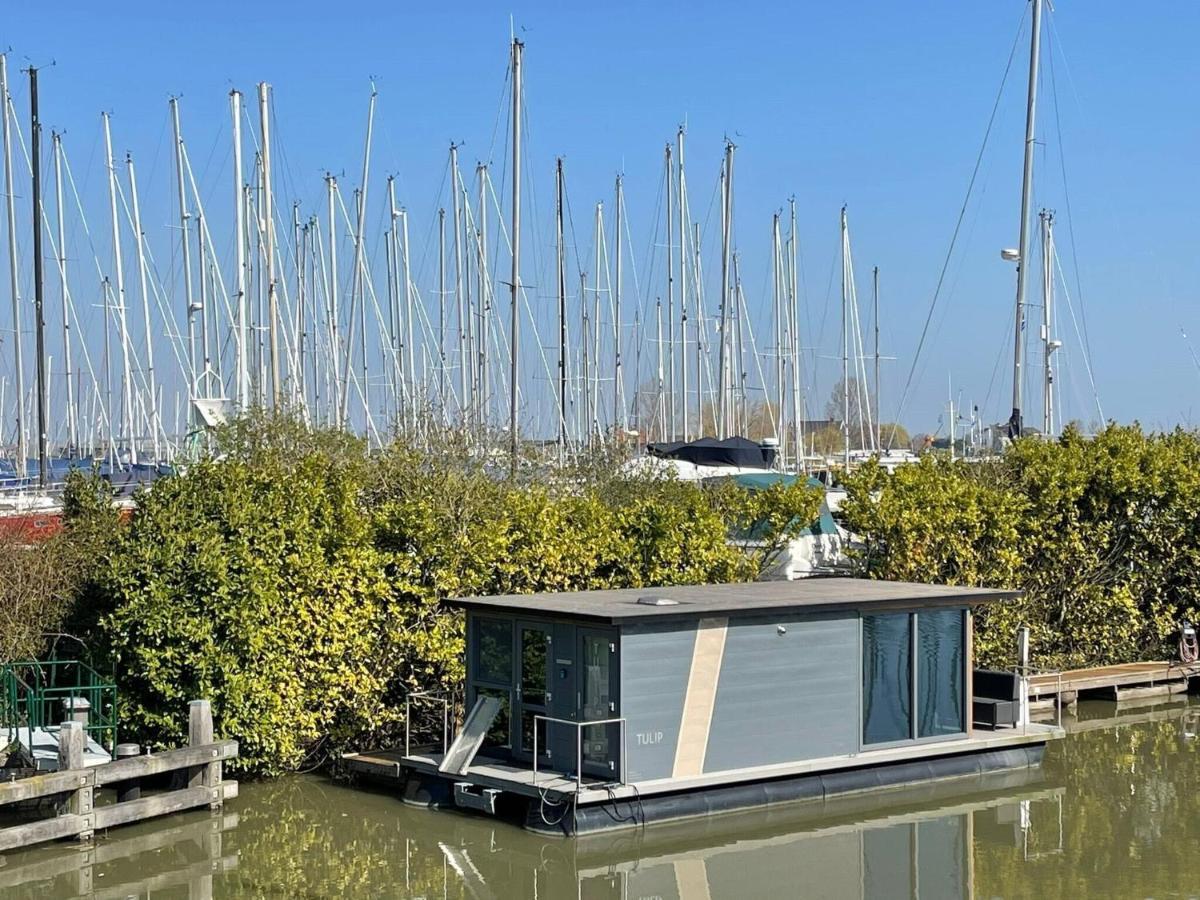 فندق Waterfront Houseboat Near The Centre مونِكِندام المظهر الخارجي الصورة